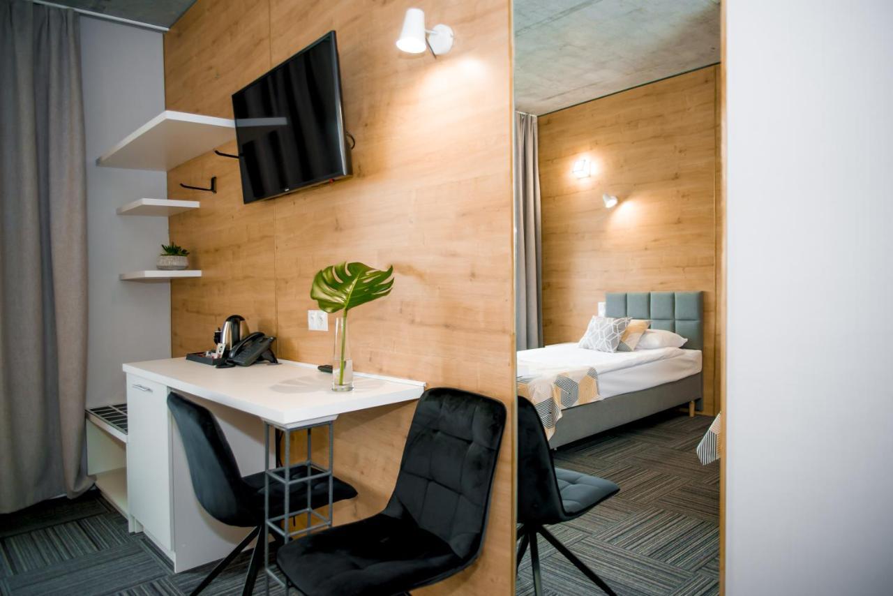 רומיה Hotel 107 מראה חיצוני תמונה