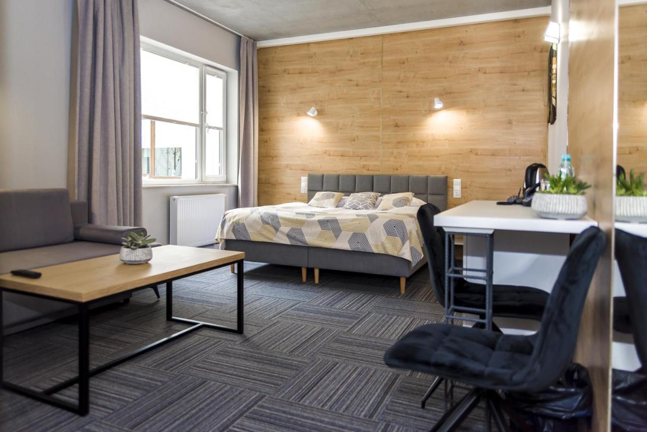 רומיה Hotel 107 מראה חיצוני תמונה