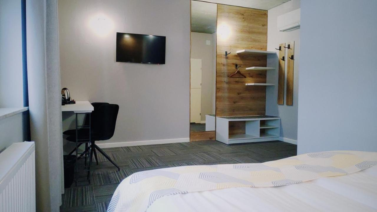 רומיה Hotel 107 מראה חיצוני תמונה